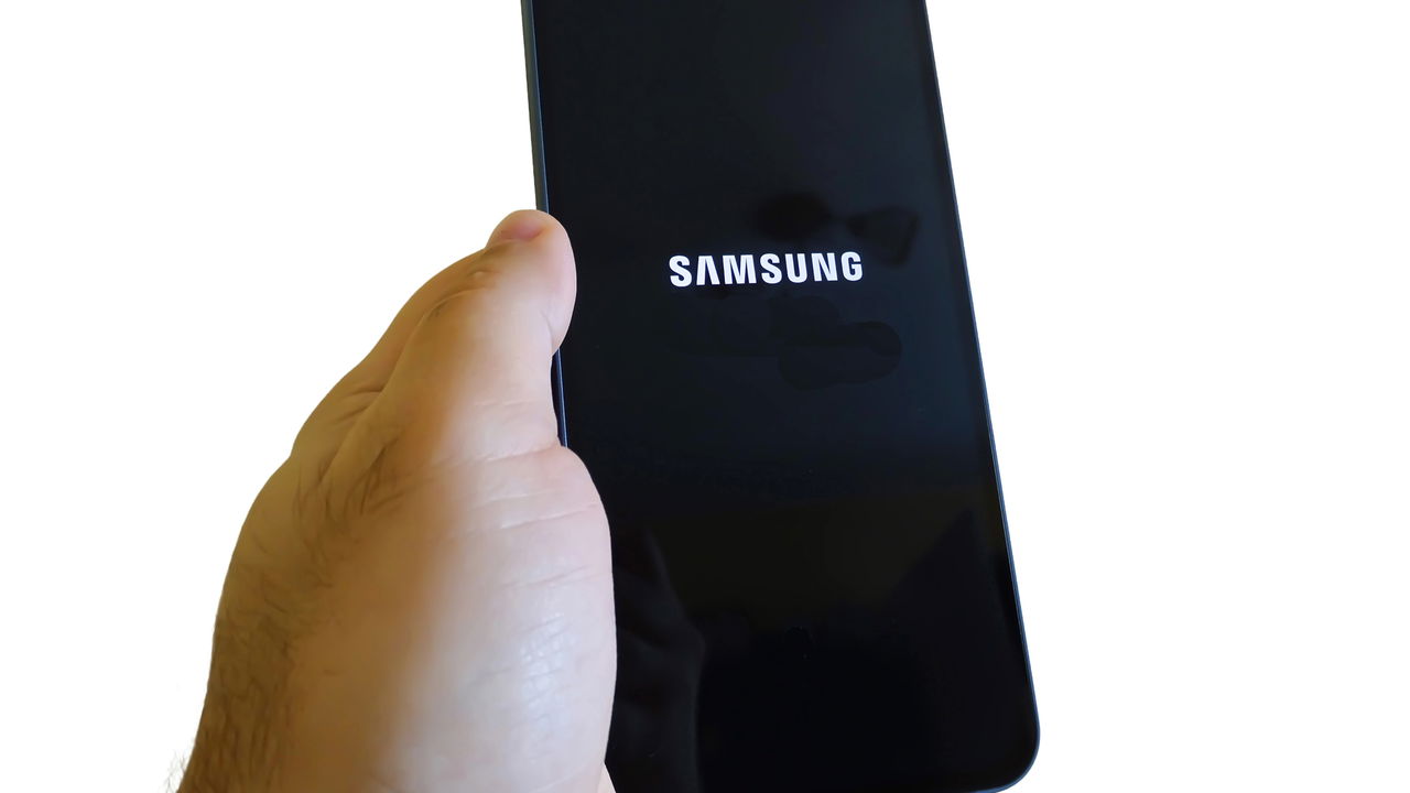 Samsung esconde esse modo que segura a bateria por horas