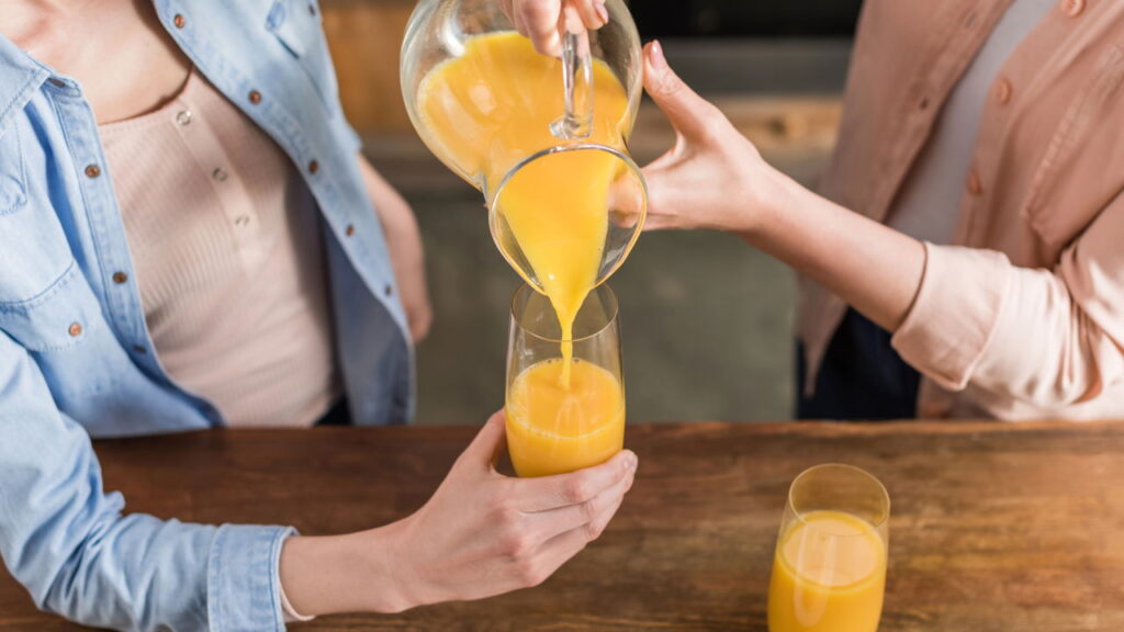 Suco de laranja com cenoura e gengibre para imunidade
