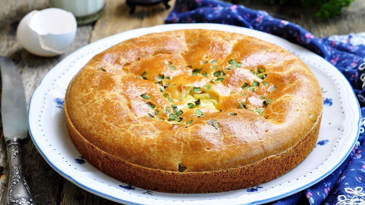Torta de liquidificador que não leva farinha e derrete na boca
