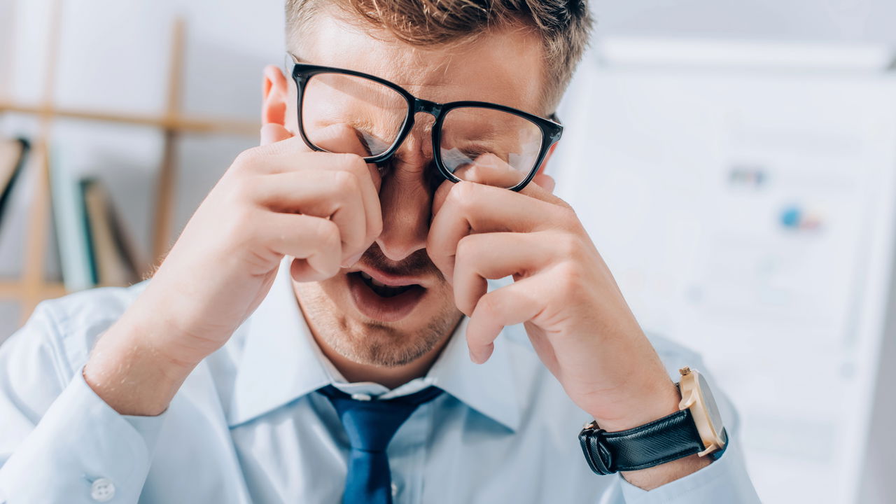 Tome apenas 1 colher com leite morno ou água antes de dormir à noite e melhore a sua visão