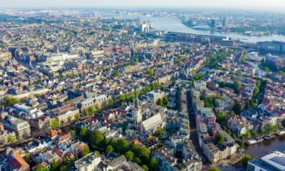 A cidade que flutua sobre a água e encanta turistas