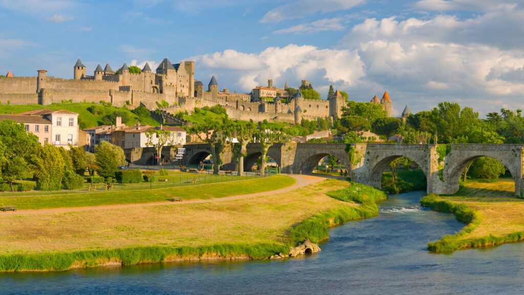 Cidades que parecem tranquilas, mas escondem histórias surpreendentes