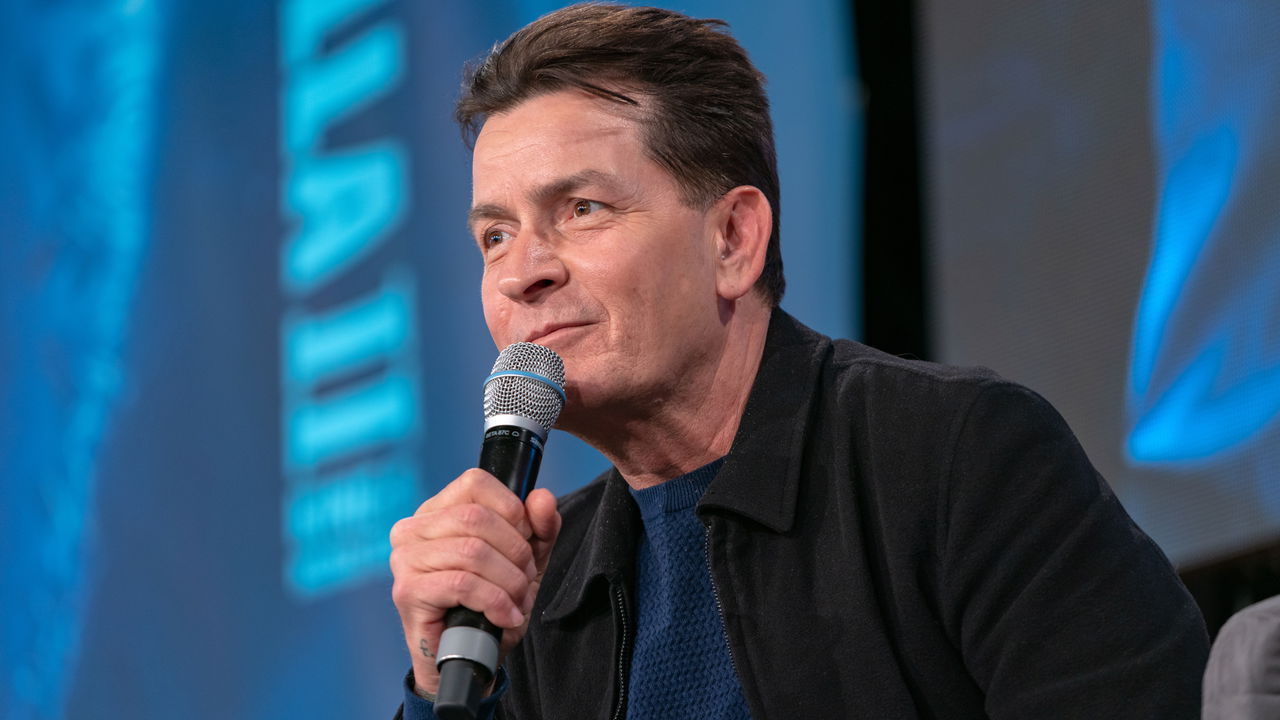 Charlie Sheen abre o coração em revelações imperdíveis na Netflix