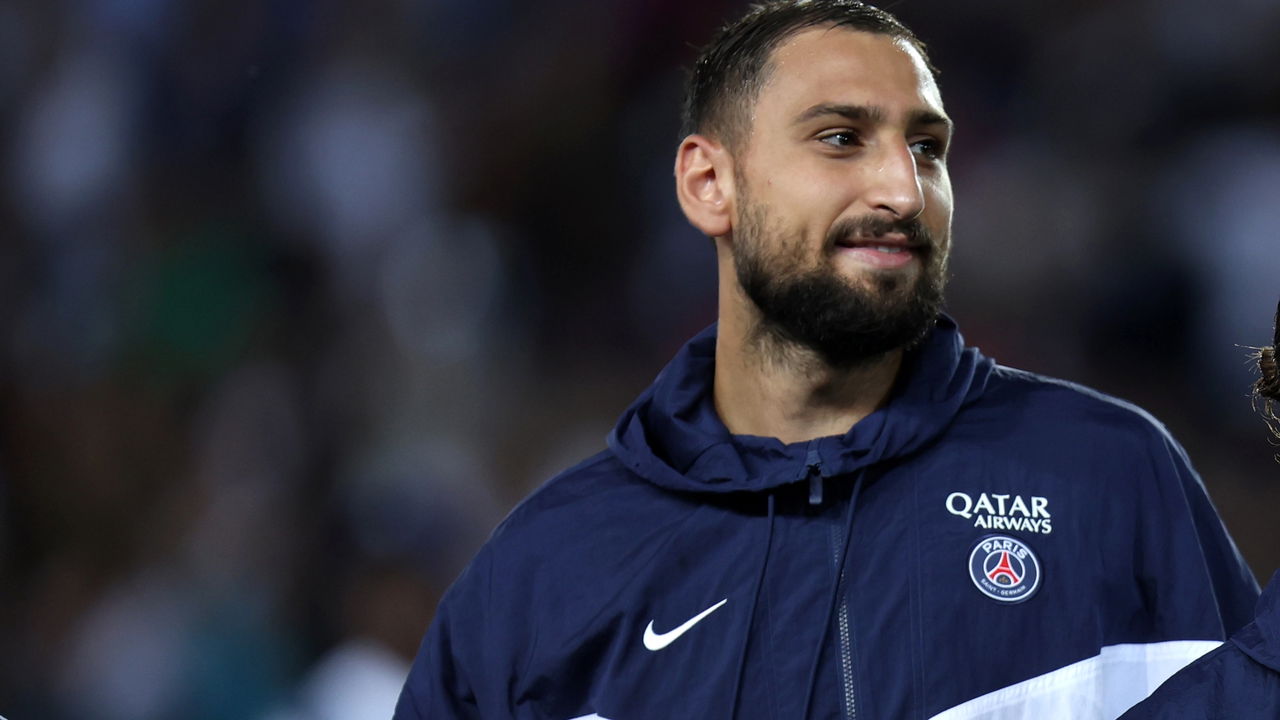 Goleiro campeão da Champions pelo PSG é excluído do time e pode sair pelas portas do fundo