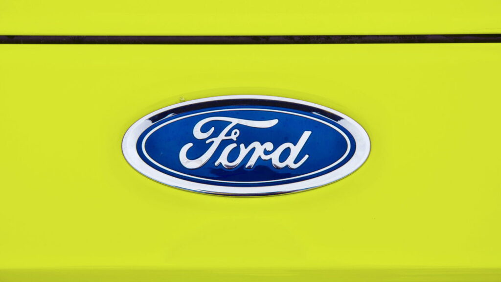 Ford lança app que destranca e liga carro só com o celular

