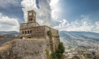 A cidade escondida da Albânia que carrega séculos em pedra