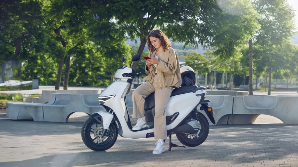 Honda lança moto elétrica com o valor mais competitivo do mercado