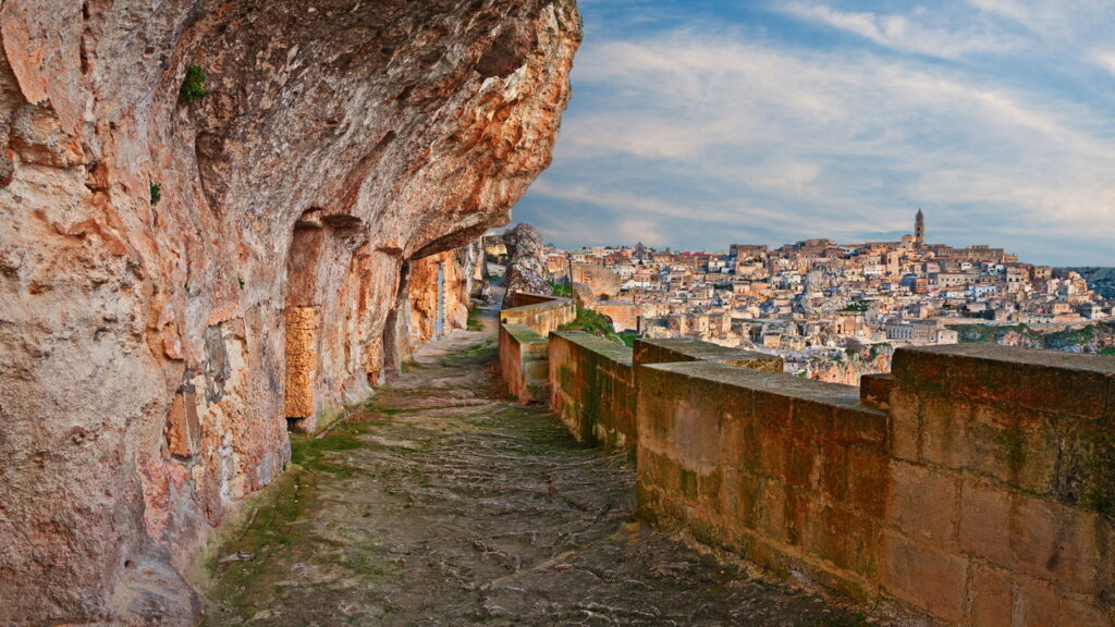O encanto dessa cidade revela uma Itália antiga preservada em pedra