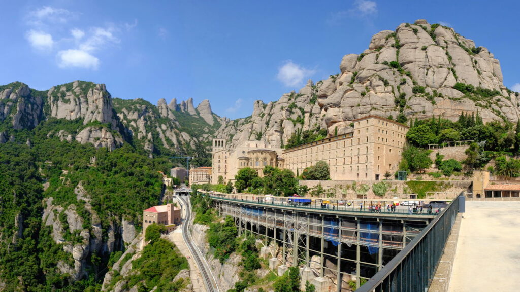 Cidades que parecem tranquilas, mas escondem histórias surpreendentes