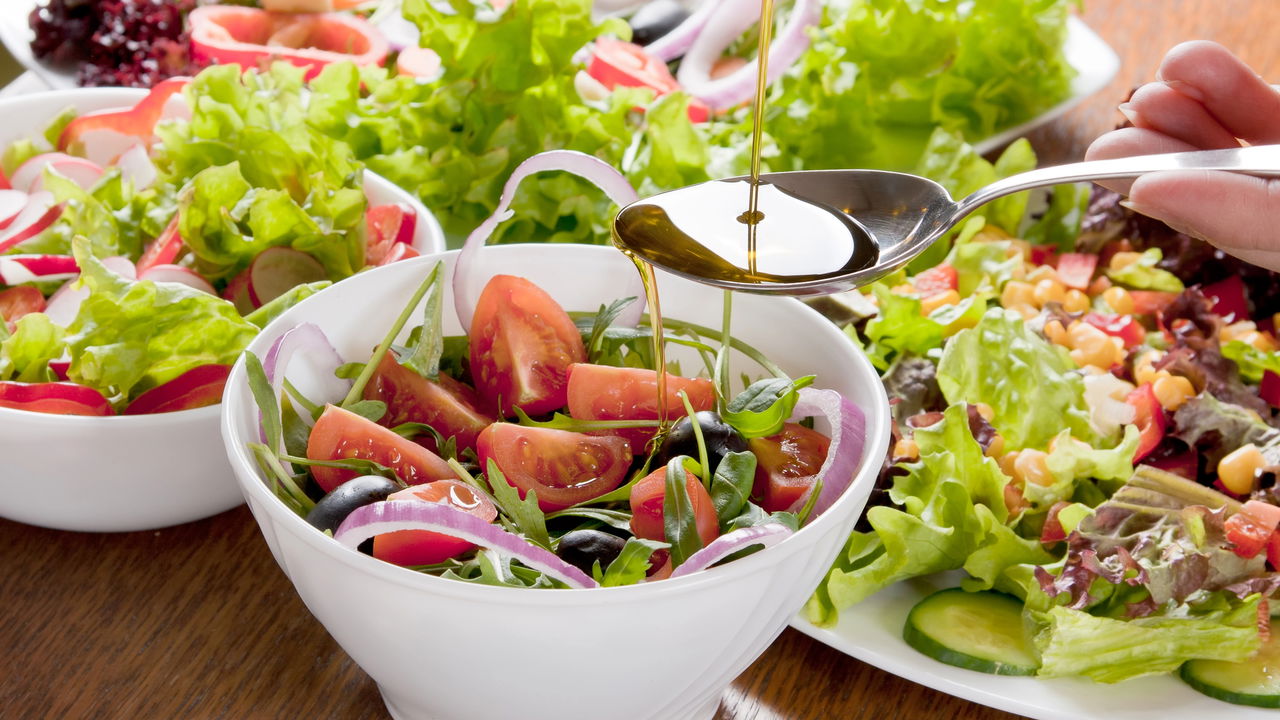 Você está errando na escolha do tomate e pimentão na sua salada!