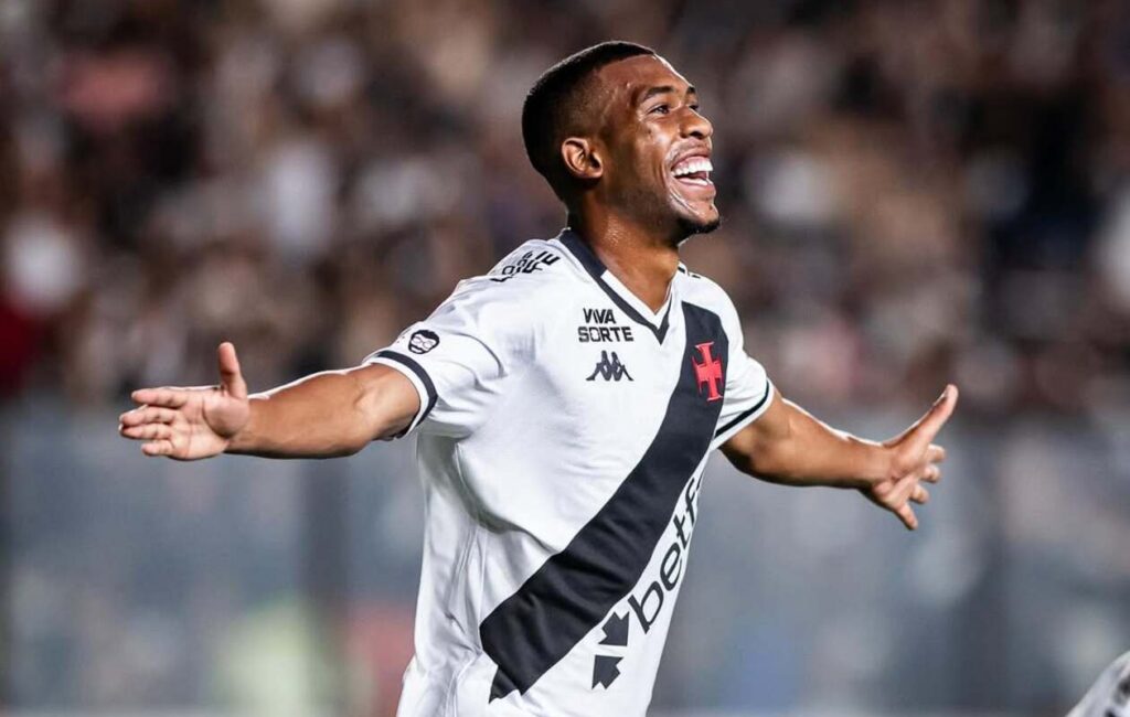 Chelsea mira nova joia brasileira depois de Estêvão
