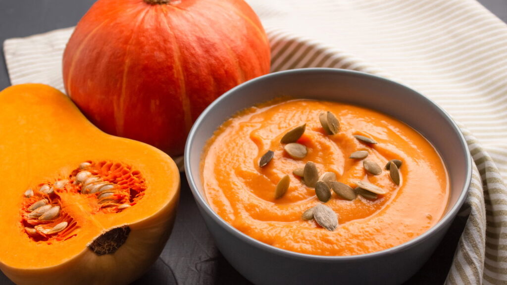 A sopa que protege sua saúde e aquece no inverno
