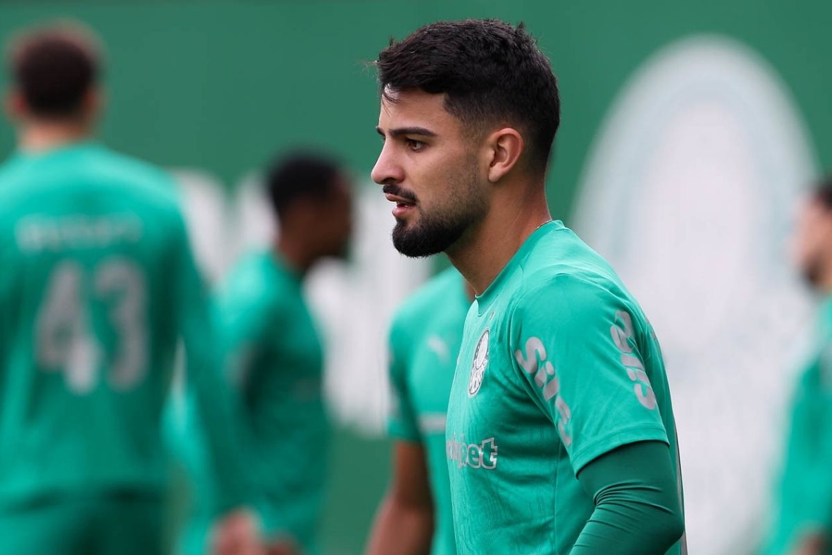 O jogador Flaco López, da SE Palmeiras, durante treinamento.