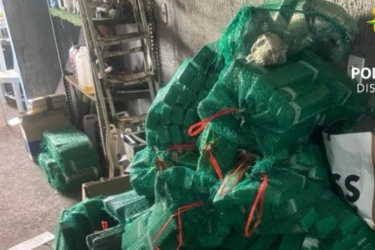 Aproximadamente 400 kg de drogas são apreendidos