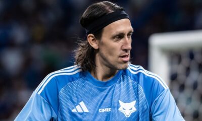 Cássio critica arbitragem e cita Neymar após derrota