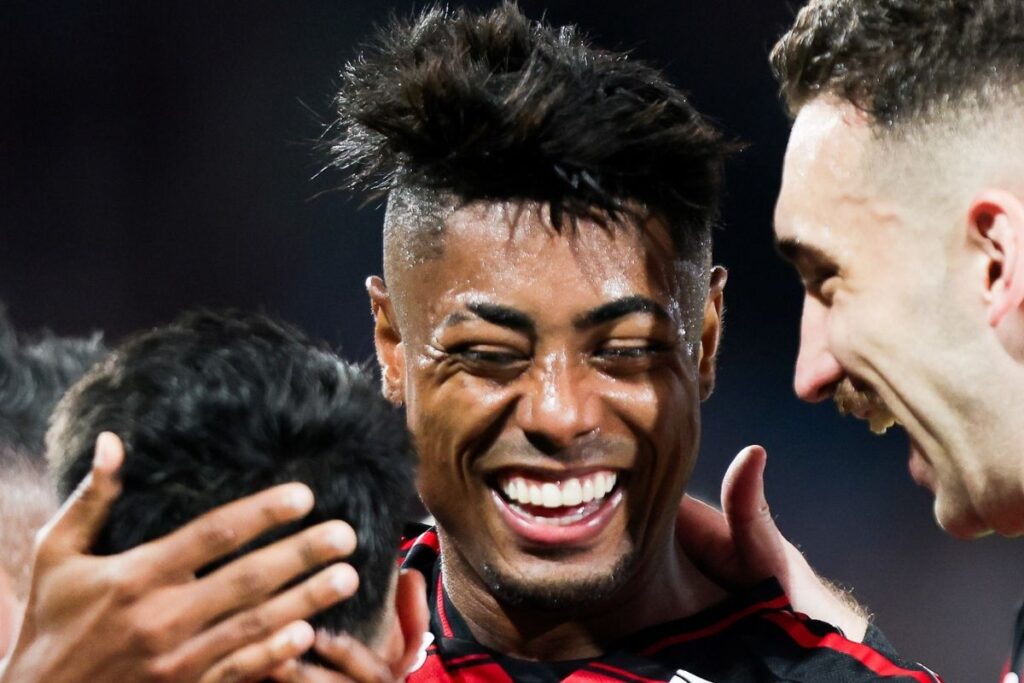 Bruno Henrique comemorando gol pelo Flamengo