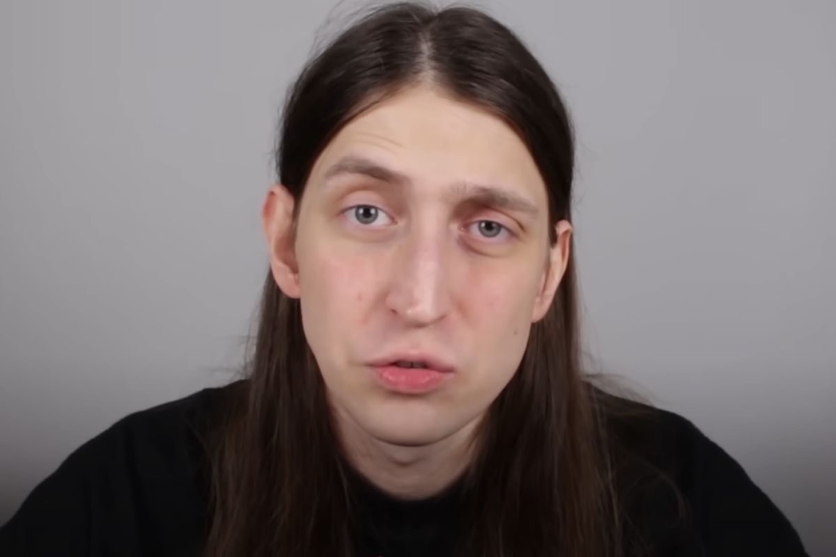 Felipe Bressanim, conhecido como Felca, fez vídeo expondo a adultização de crianças e adolescentes nas redes