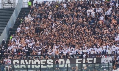 Torcida do Corinthians em São Januário