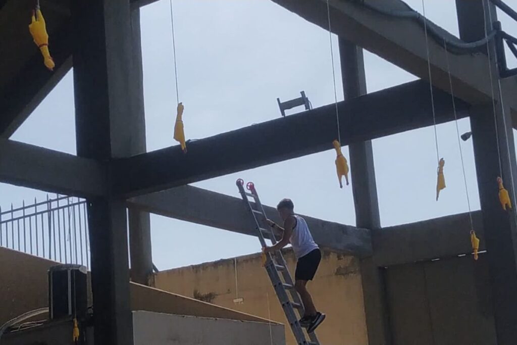 Torcedores do Vasco provocando torcida do Corinthians
