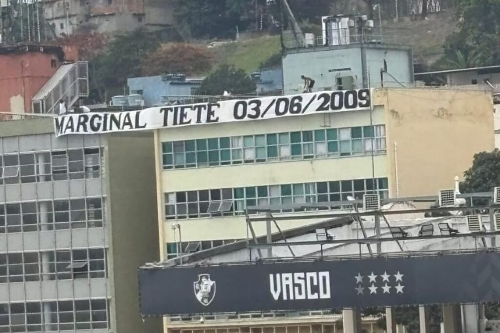 Faixa Vasco e Corinthians