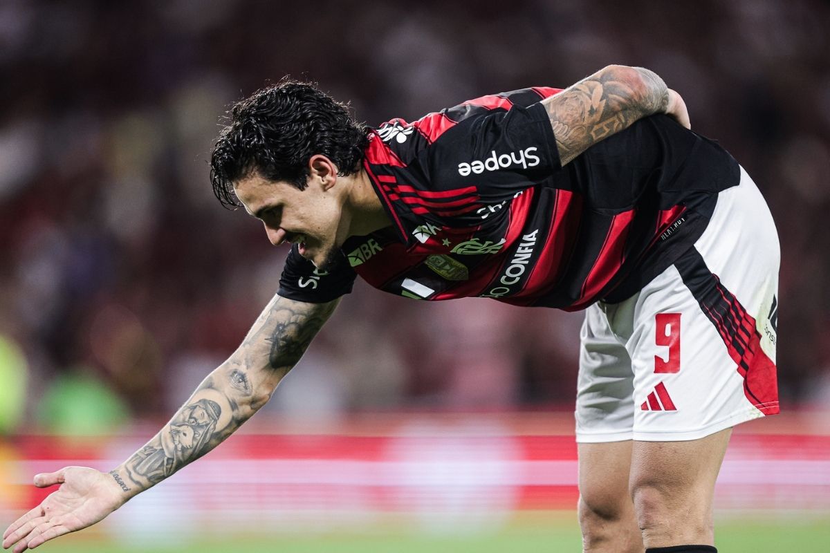 Pedro comemorando gol pelo Flamengo