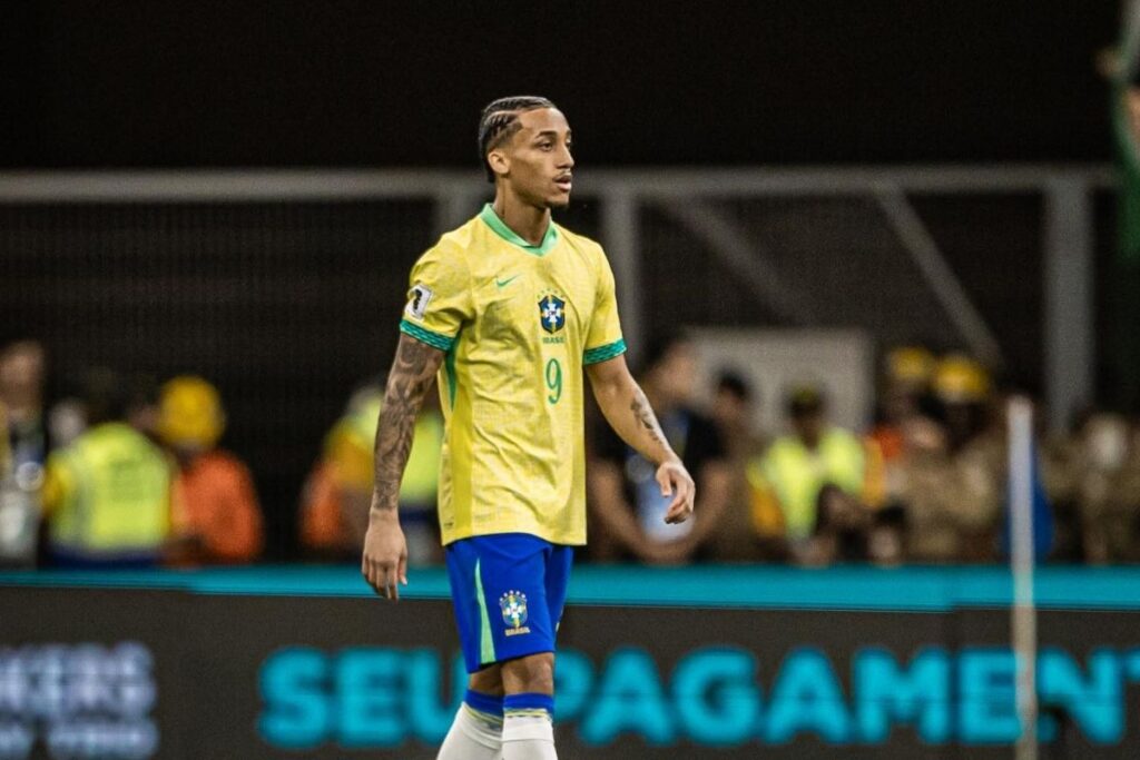 João Pedro brilha no Chelsea após início meteórico no Fluminense. Fotos: Reprodução Redes Sociais