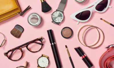 Acessórios de moda elevam qualquer look básico com estilo