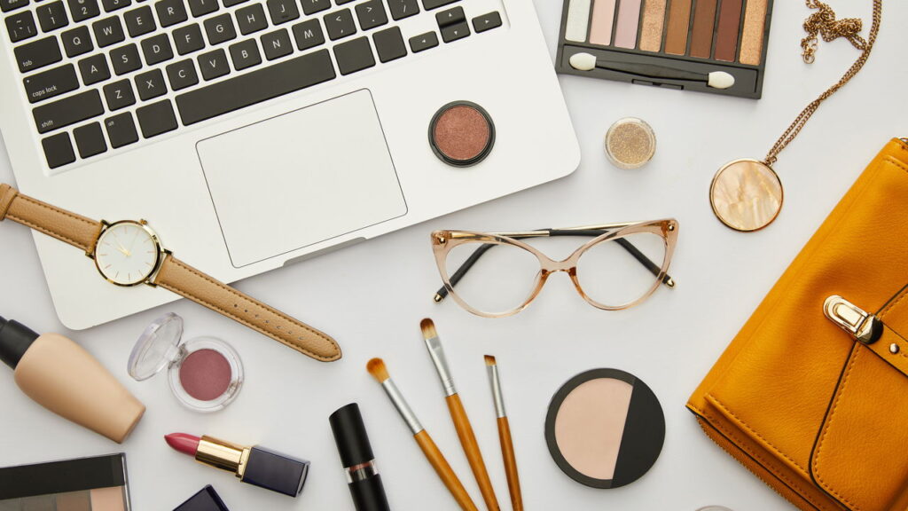 Acessórios de moda elevam qualquer look básico com estilo