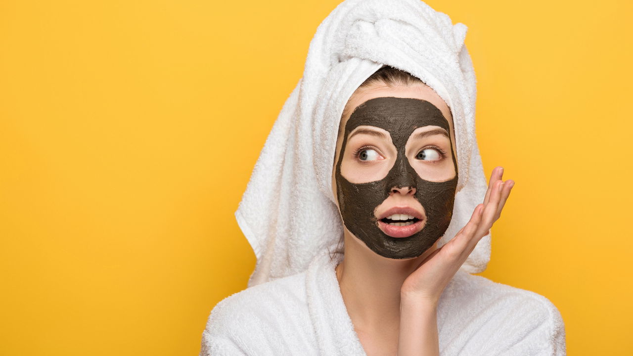 Máscara de argila reduz oleosidade e poros em minutos