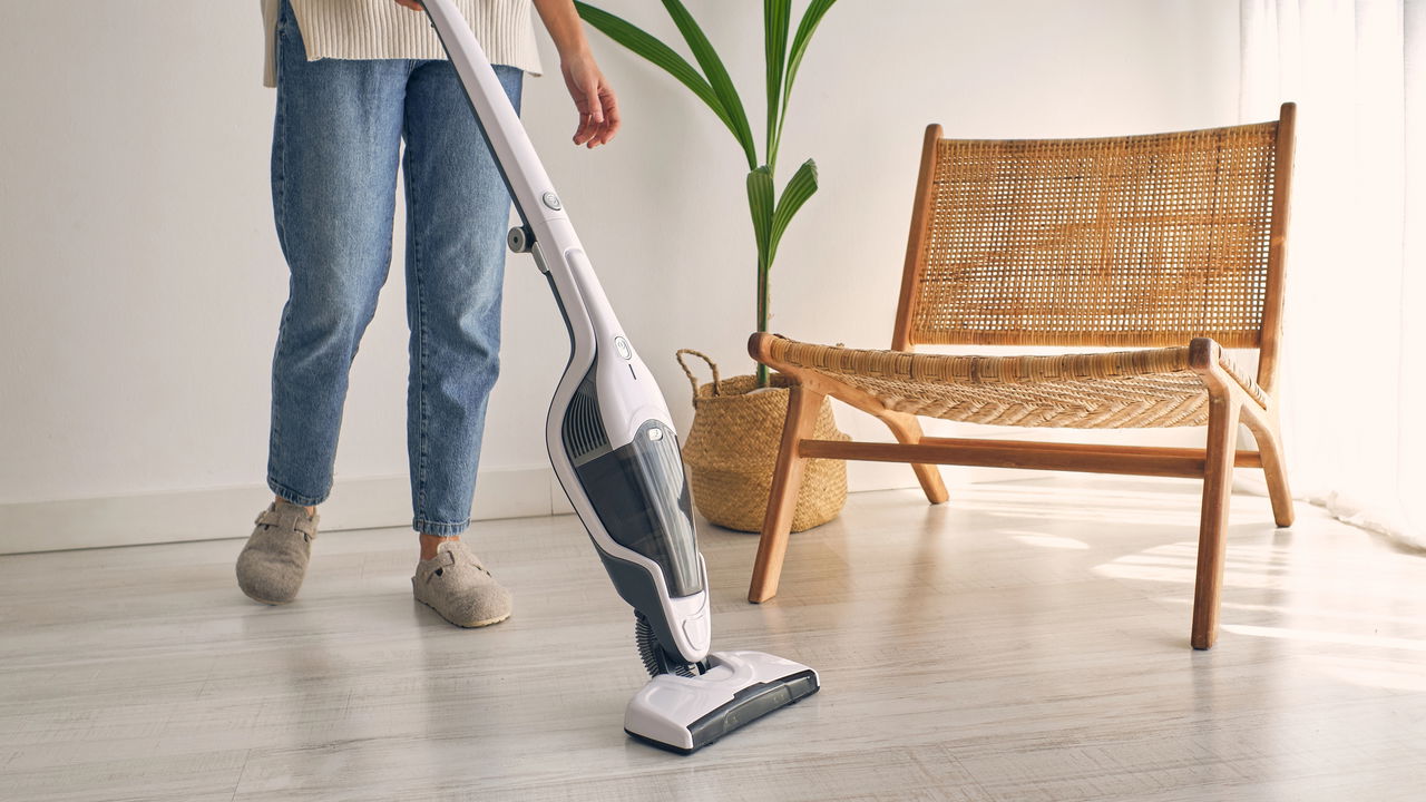 Os cinco aspiradores verticais que vão facilitar sua rotina