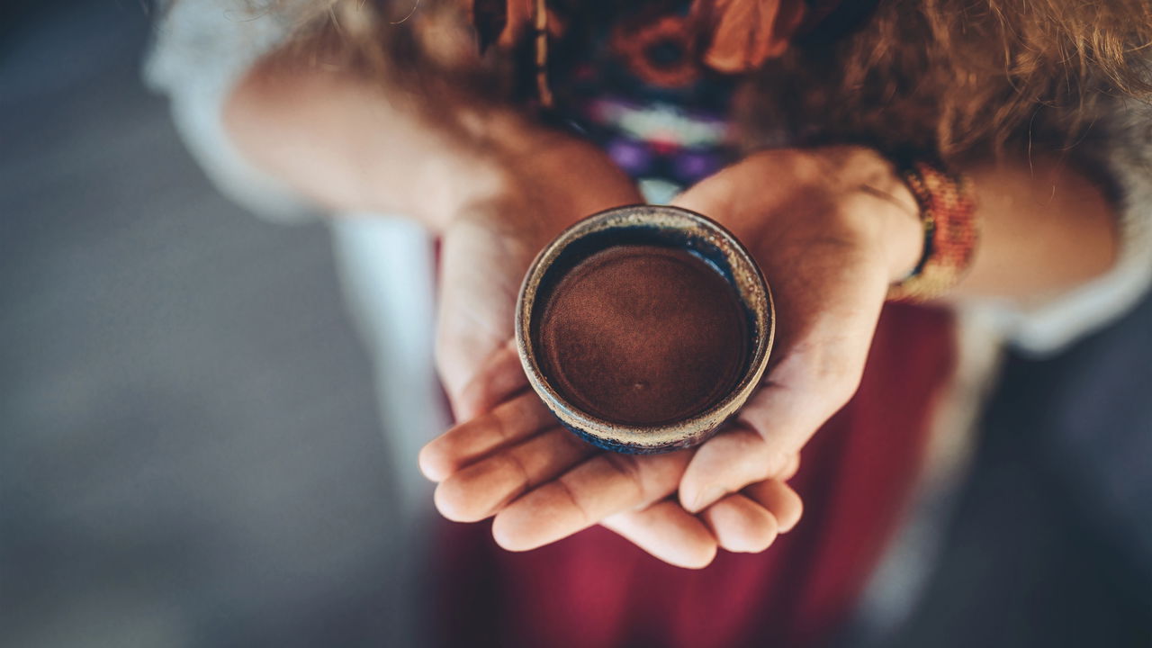 Os perigos e os poderes secretos desta bebida proibida