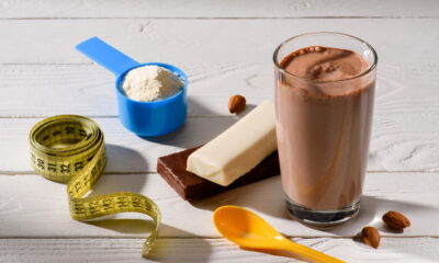 Receitas de batidos de proteína que constroem músculos sem engordar