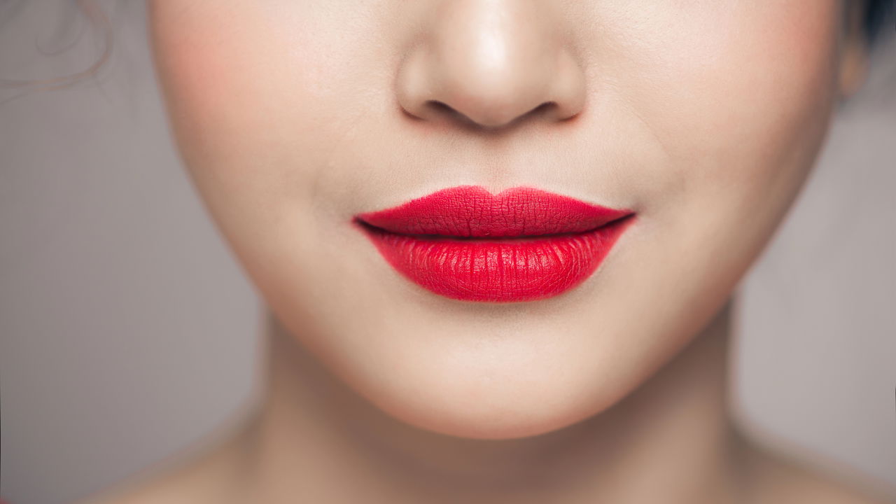 Esse truque deixa o batom fosco e você não vai gastar nada