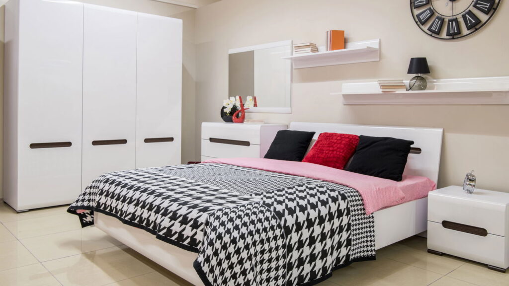 Como decorar a parede atrás da cama e transformar o quarto