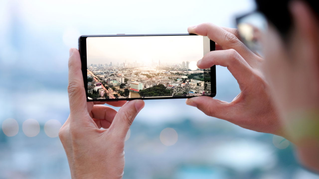 Smartphones que filmam em 8K com estabilização top