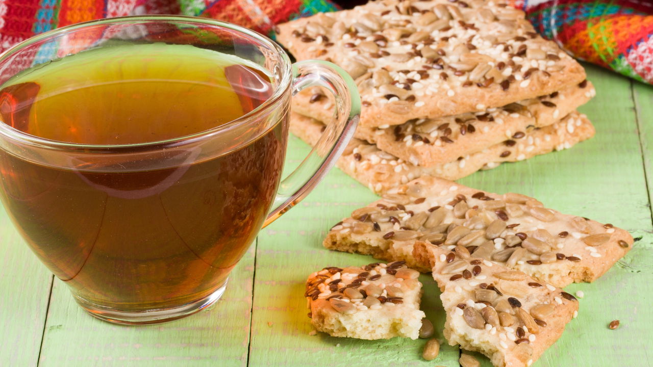 A receita de chá de amendoim que virou tradição no inverno