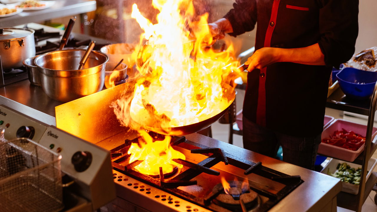 O que significa quando a chama do fogão fica amarela