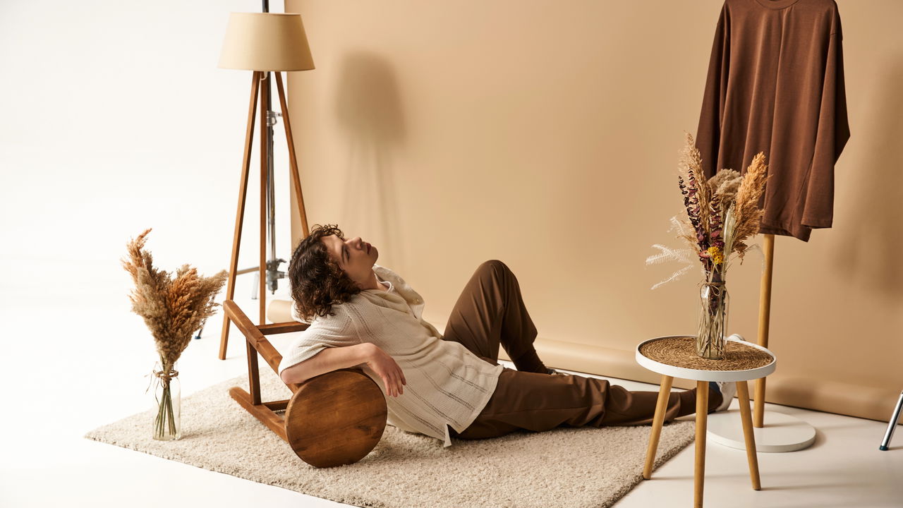 Dicas de decoração com cores terrosas em quartos e salas