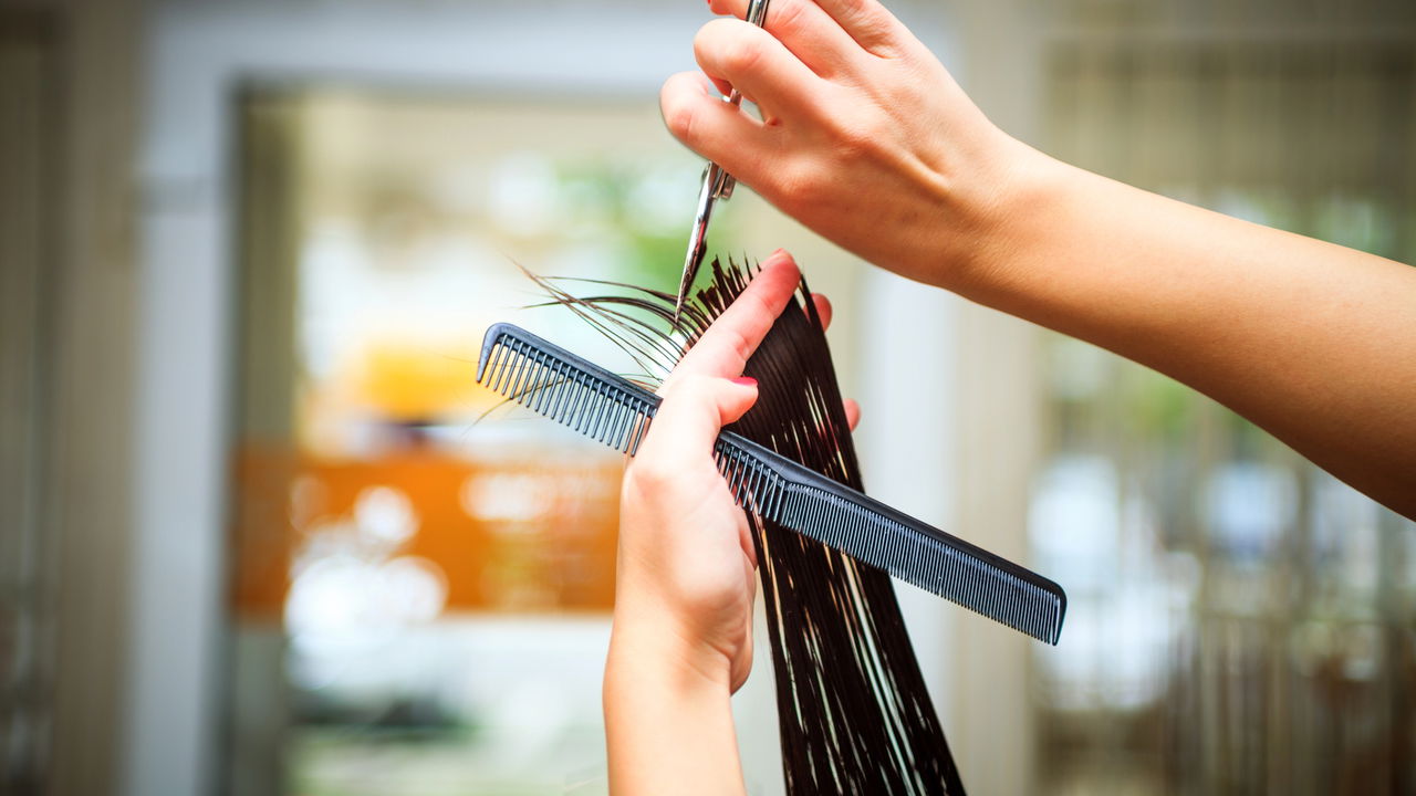 Cortes de cabelo que rejuvenescem marcam tendência em 2025