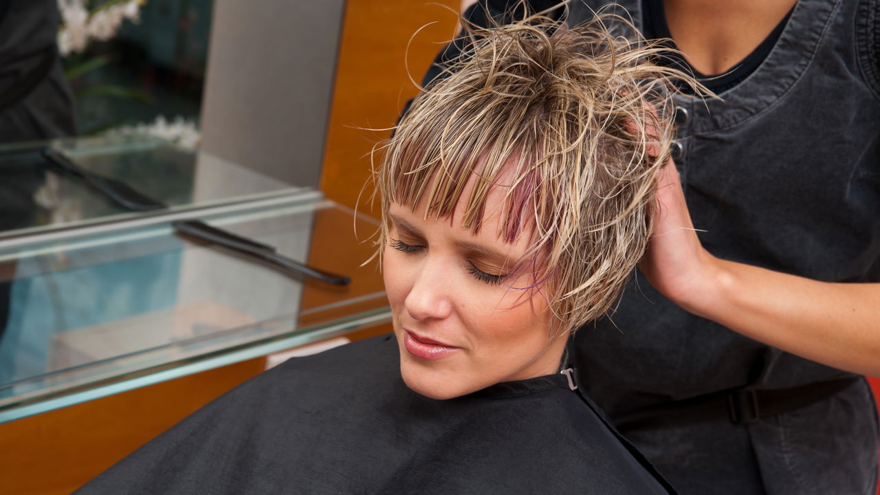 Cortes de cabelo curtos trazem frescor e renovam o visual