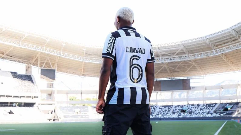 ‘Bom e novo’, Cuiabano herda a histórica camisa 6 do Botafogo