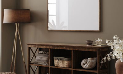 Móveis estreitos e plantas melhoram a decoração de corredores