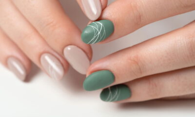 Esmalte verde oliva domina a nova estação com elegância