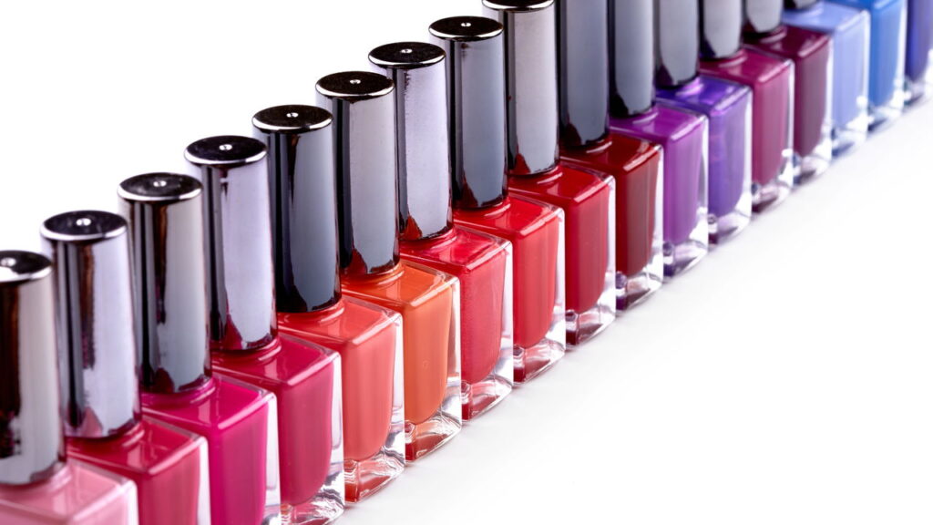 Esmaltes chiques trazem equilíbrio entre clássico e moderno