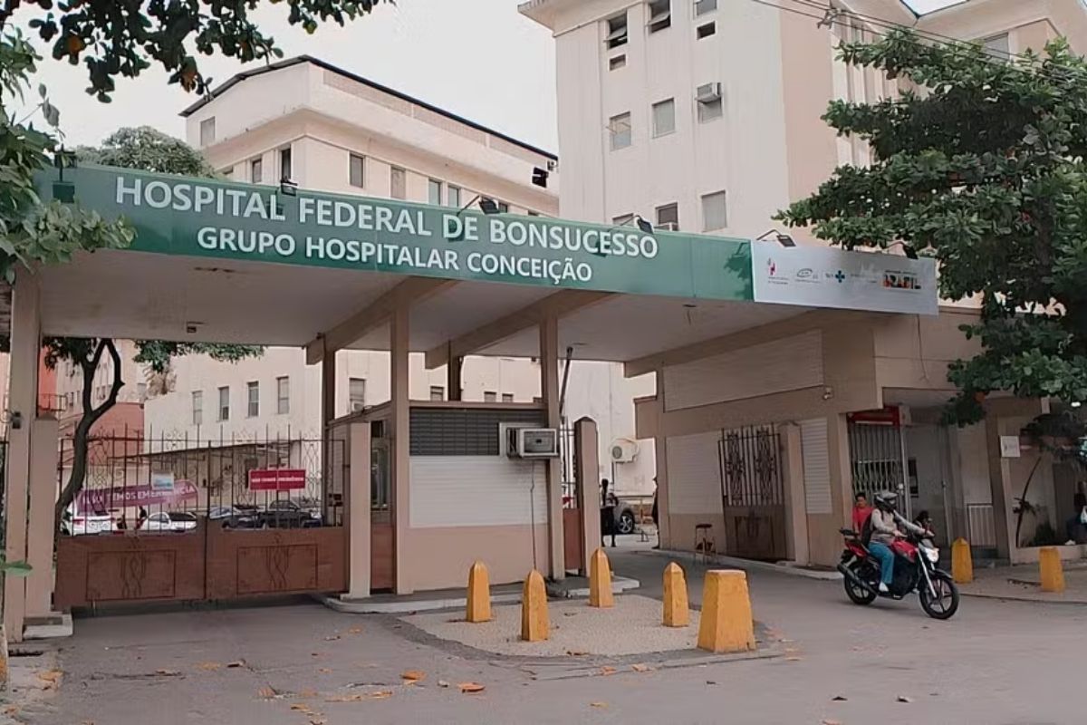 Fachada do Hospital Federal de Bonsucesso.