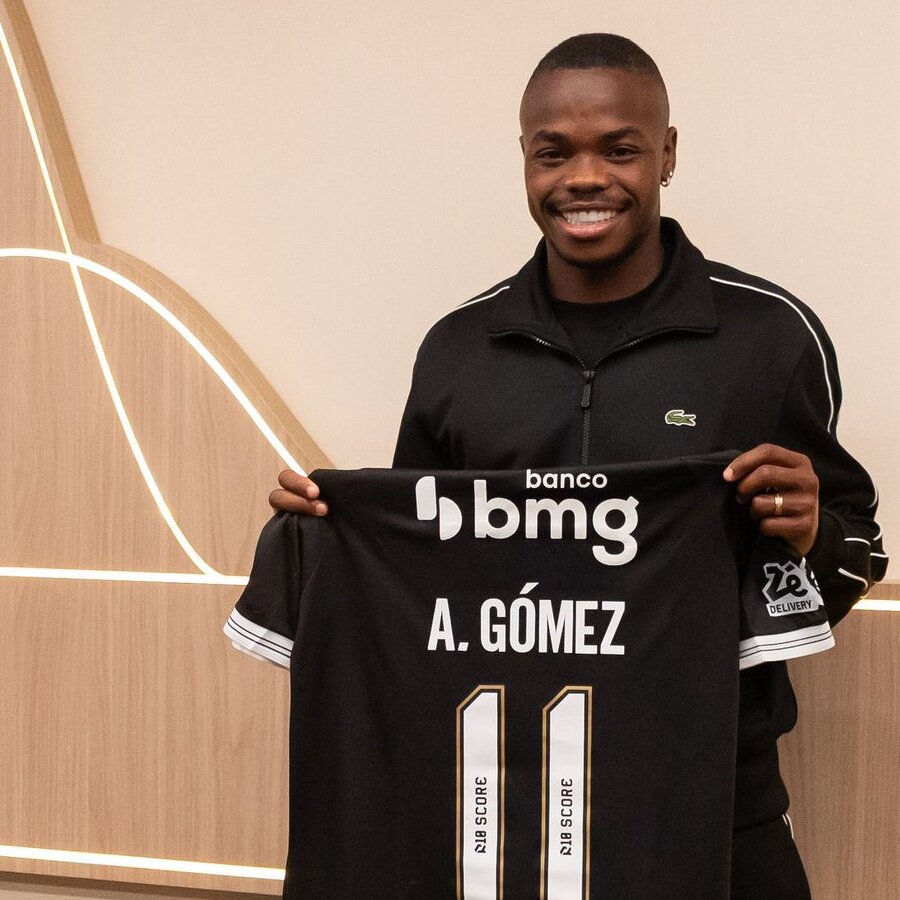 Andrés Gómez com a camisa 11 do Vasco (Foto: Matheus Lima/Vasco)