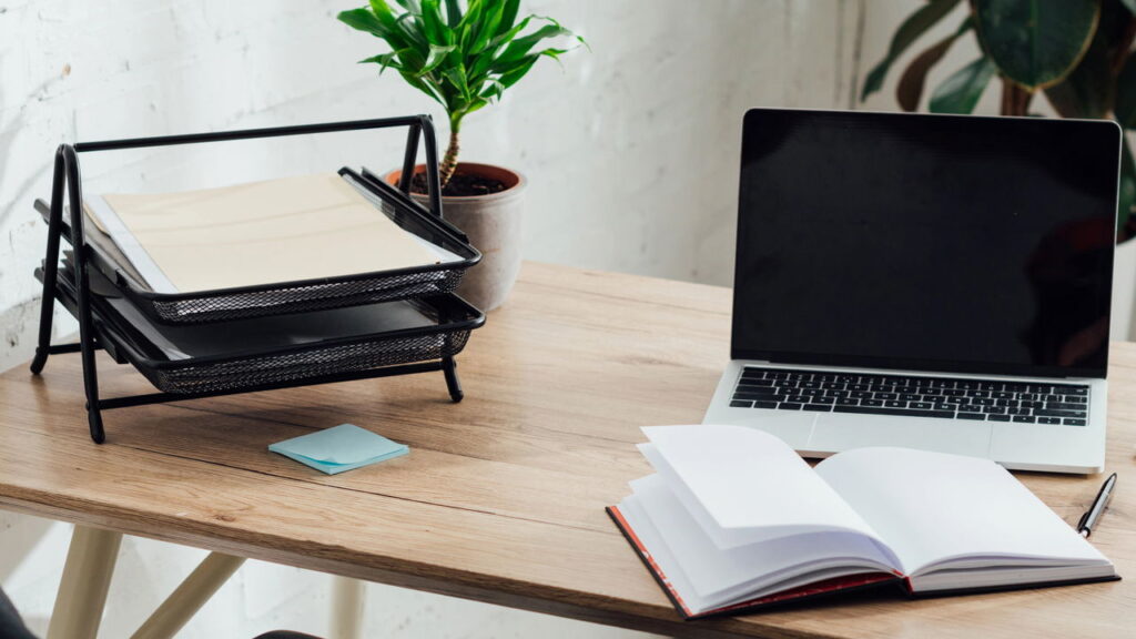 Como montar um home office funcional e confortável em casa