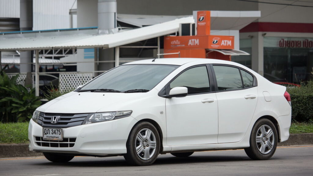 O sedã que redefine praticidade e desempenho para quem busca confiança