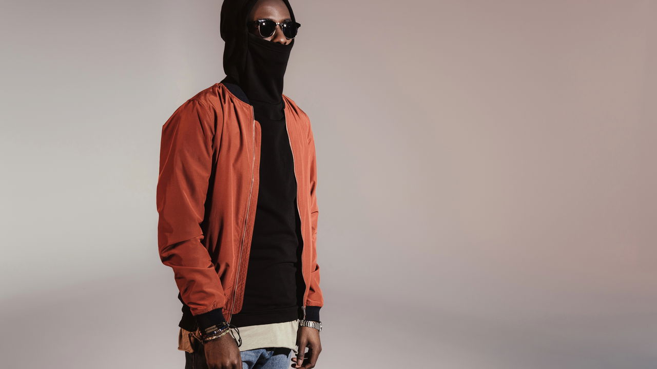 Jaquetas street style conquistam as ruas e passarelas