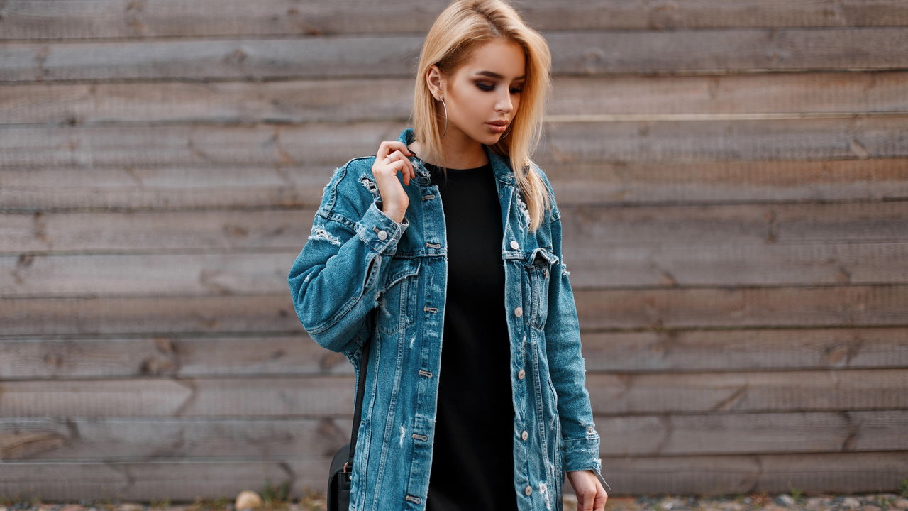 Como usar a jaqueta jeans em diferentes estações do ano